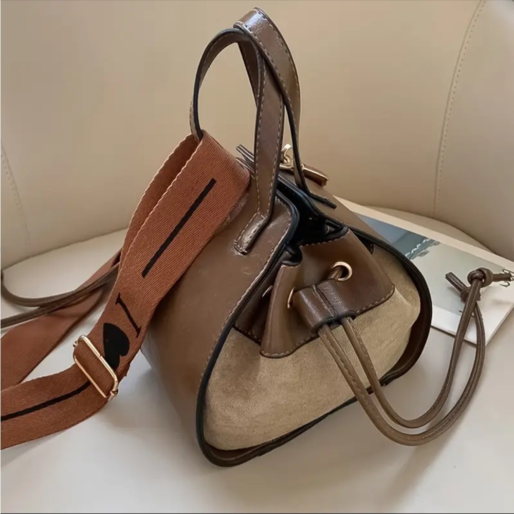 Structured Two-Tone Brown Leather & Suede Bucket Bag with Adjustable Strap